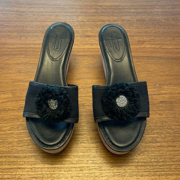 Coach platforms  - Picture 1 of 6